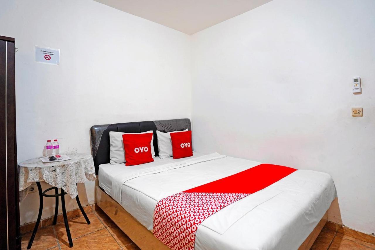 Oyo 91390 Kost Grand Royal Elite 호텔 수라바야 외부 사진