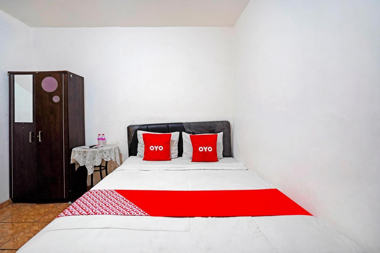 Oyo 91390 Kost Grand Royal Elite 호텔 수라바야 외부 사진