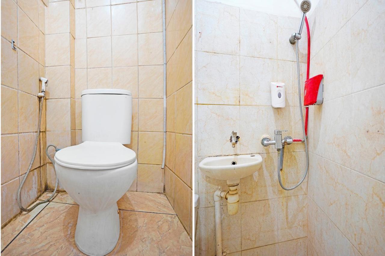 Oyo 91390 Kost Grand Royal Elite 호텔 수라바야 외부 사진